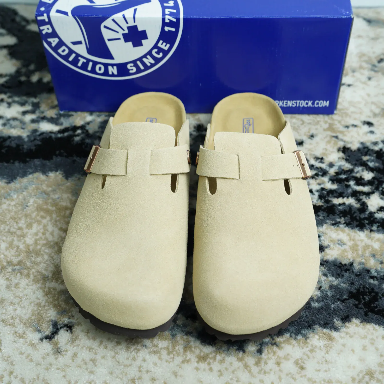 Boston Soft Bedding — Khaki