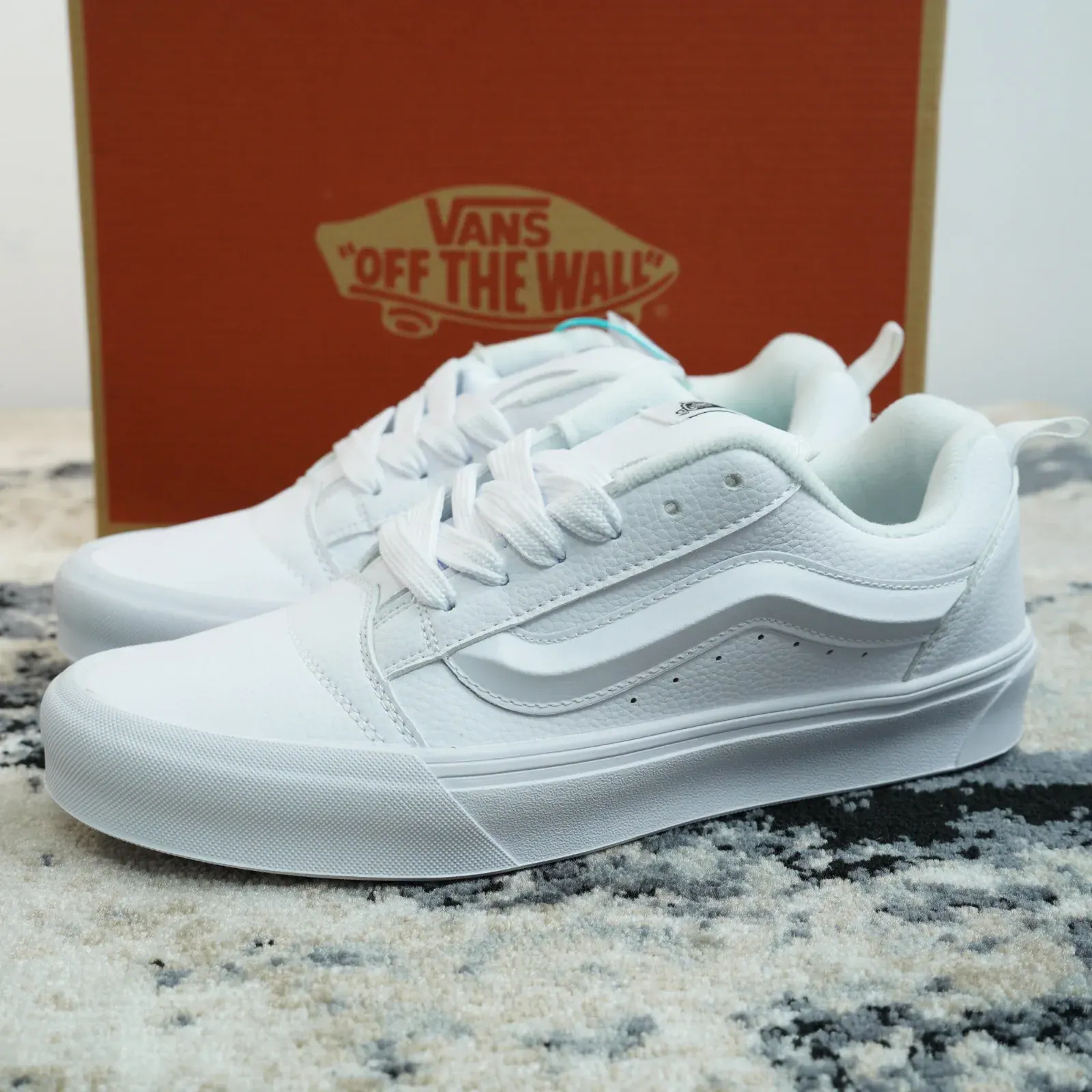 Vans Knu Skool — White