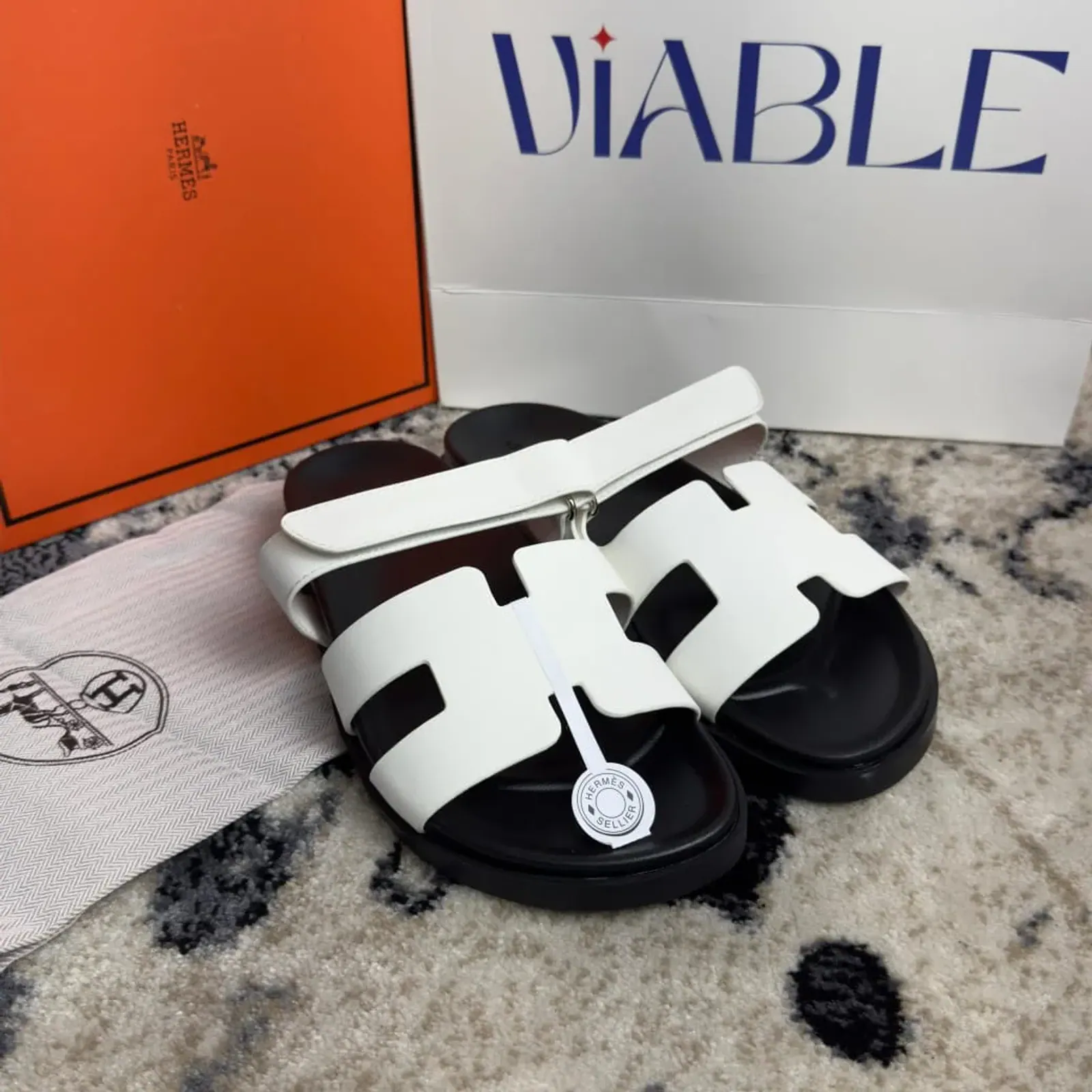 Chypre Solid — White