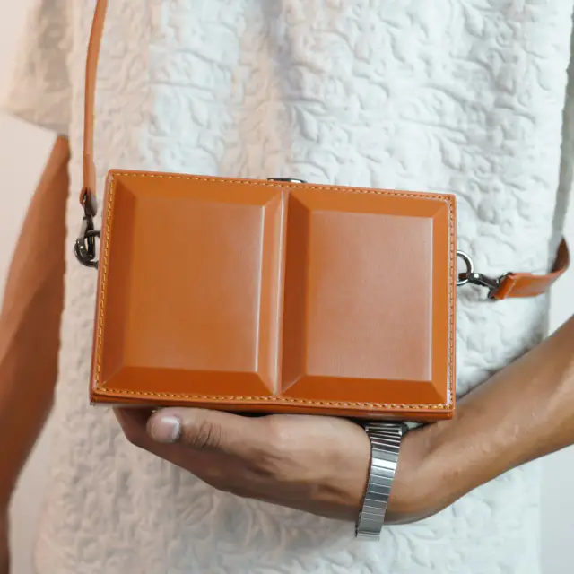 Box Bag CrossBody — Brown