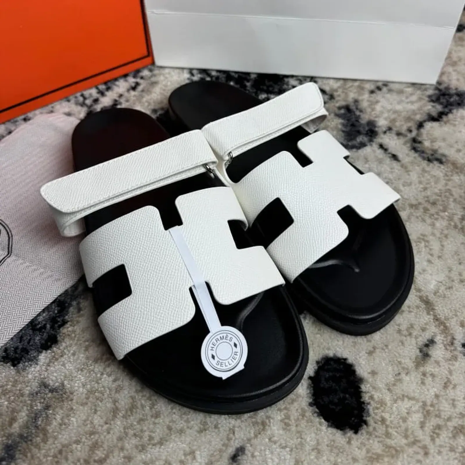 Chypre -Textured — White