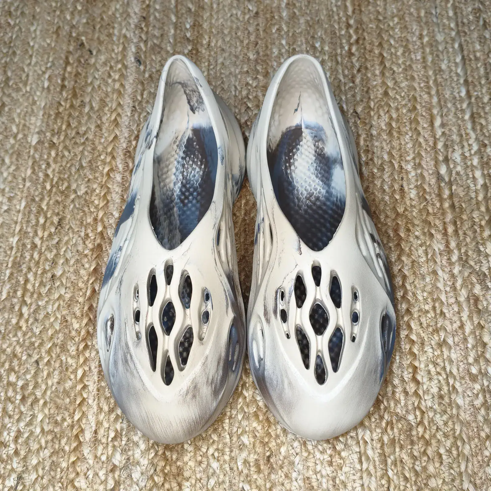 Foam Runner — Sand Mixed